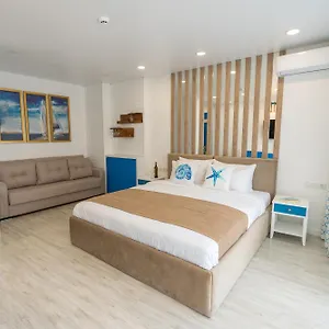 Seagull Beachfront Boutique ***** باتومي